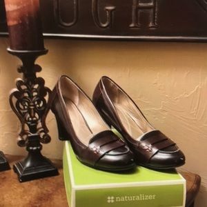 Naturalizer brown leather heels